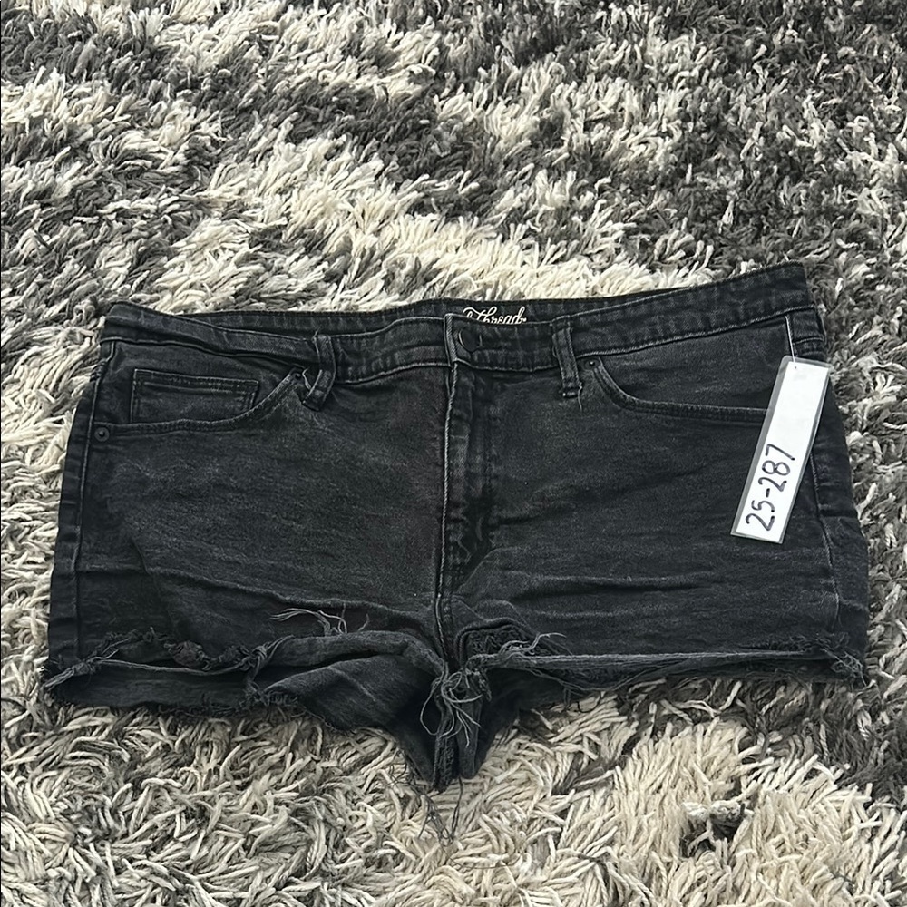 Universal Thread Black Jean Shorts Cut-Off Style